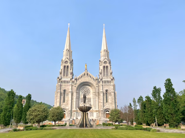 投稿：Basilique Sainte-Anne-de-Beaup