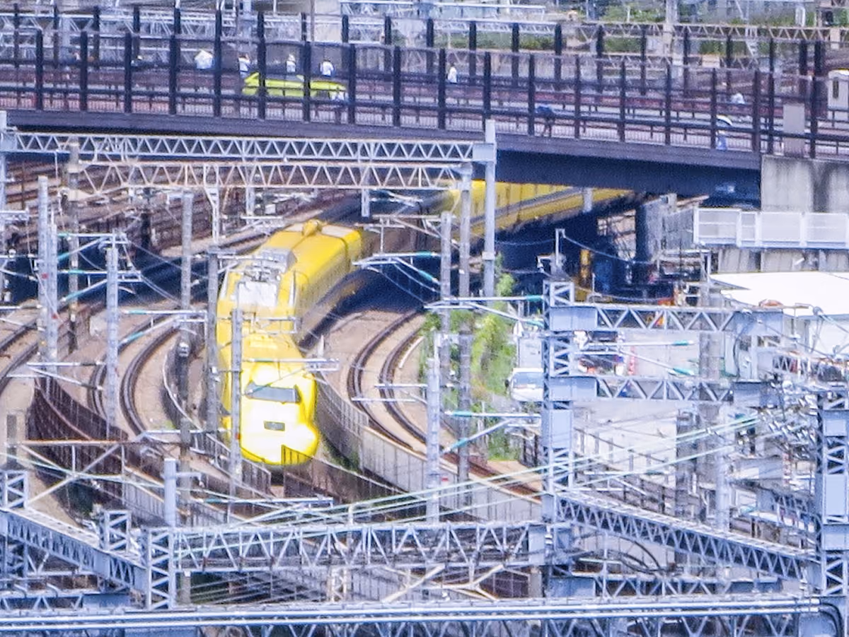 投稿写真：本線を新大阪駅に向かうドクターイエロー①