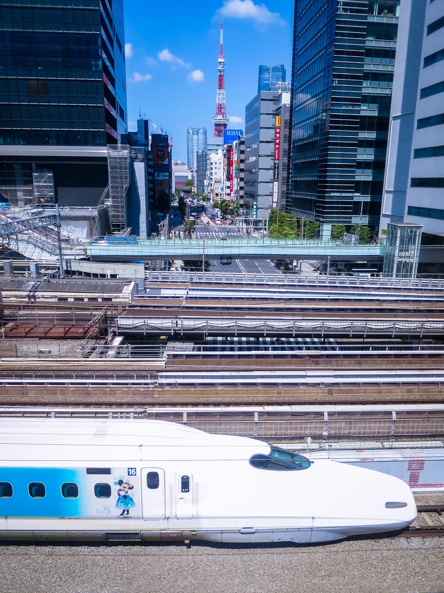 投稿写真：東京タワーとディズニー新幹線