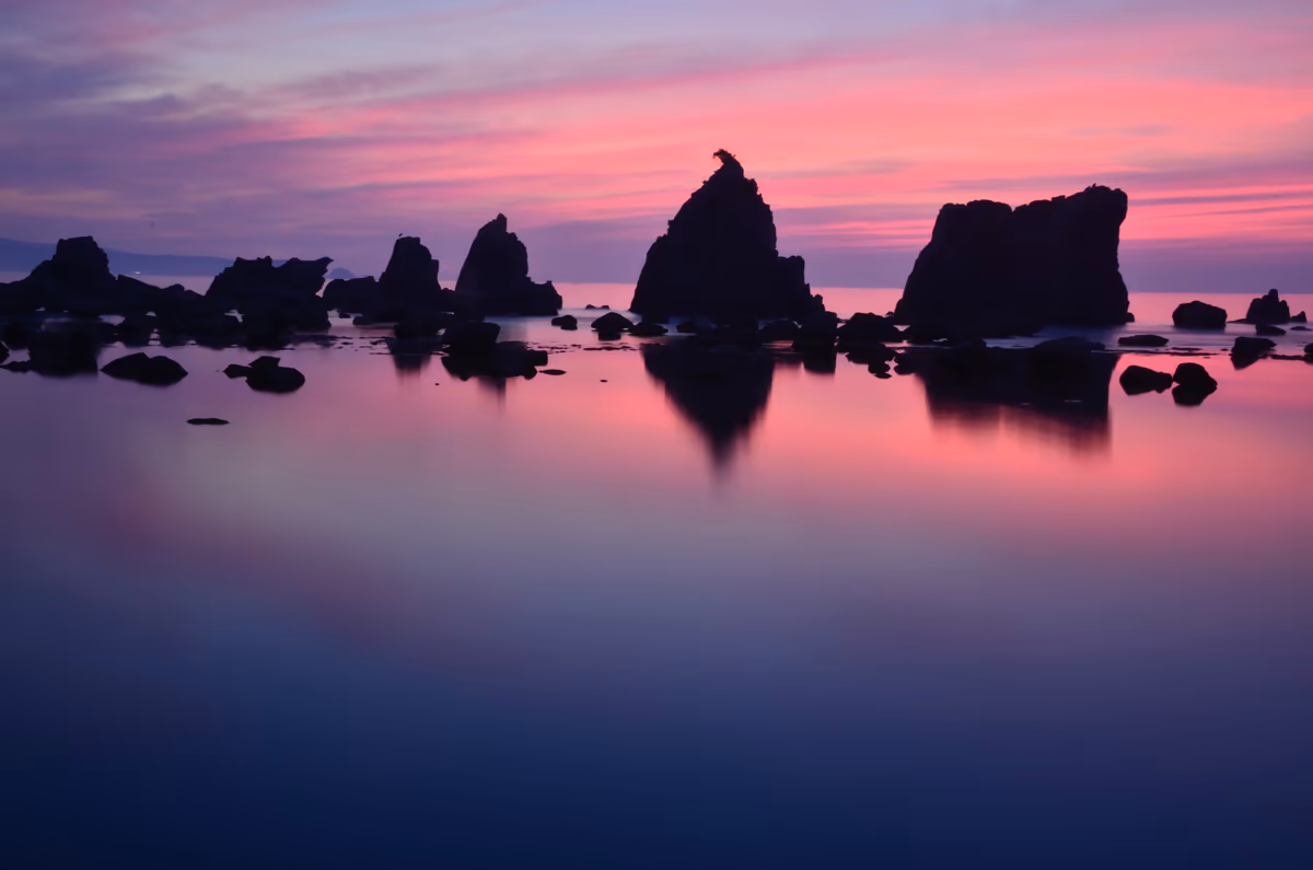 投稿写真：橋杭岩　夜明け