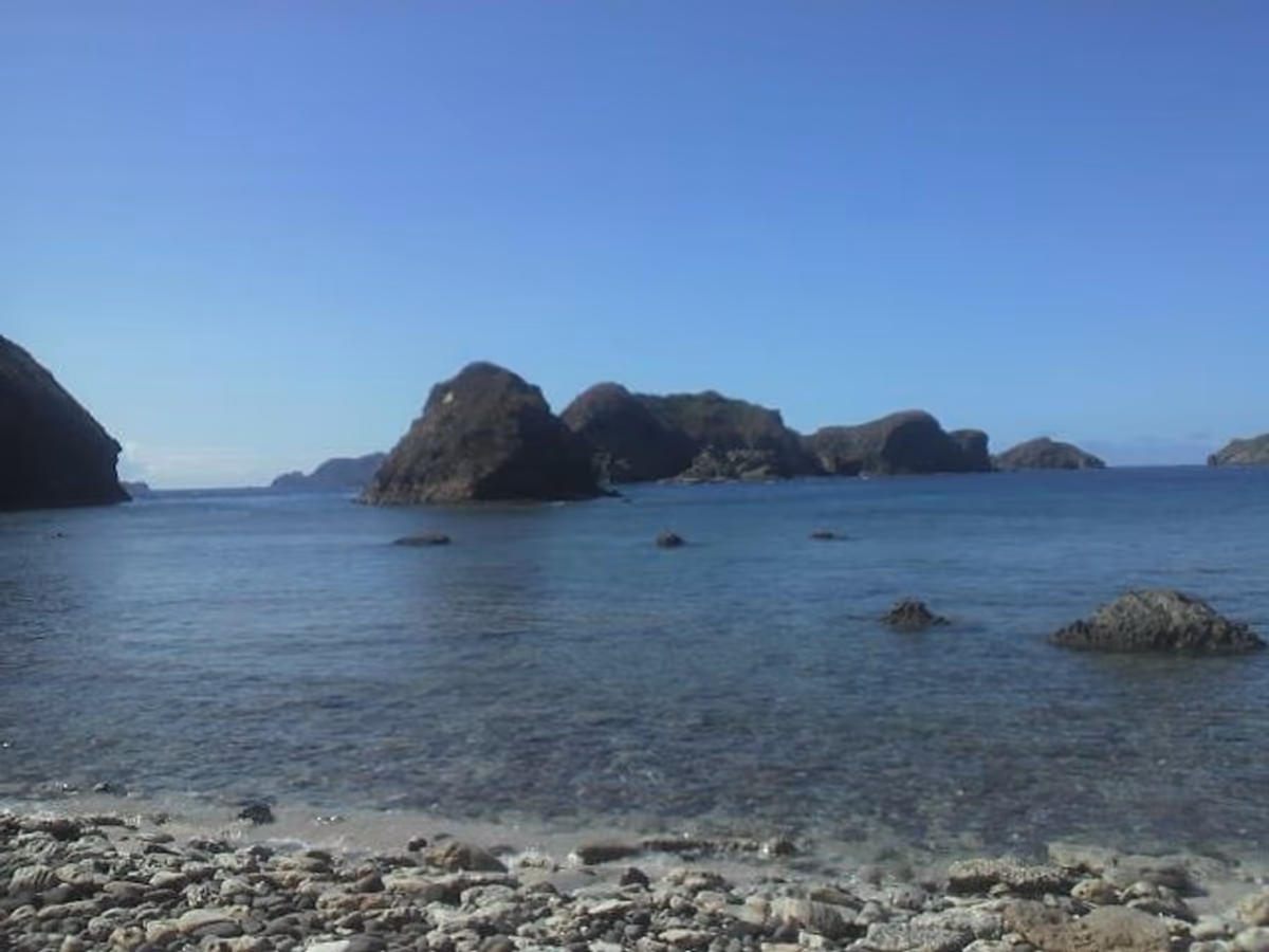 投稿写真：世界自然遺産、小笠原諸島母島南崎から硫黄島方向を見た。