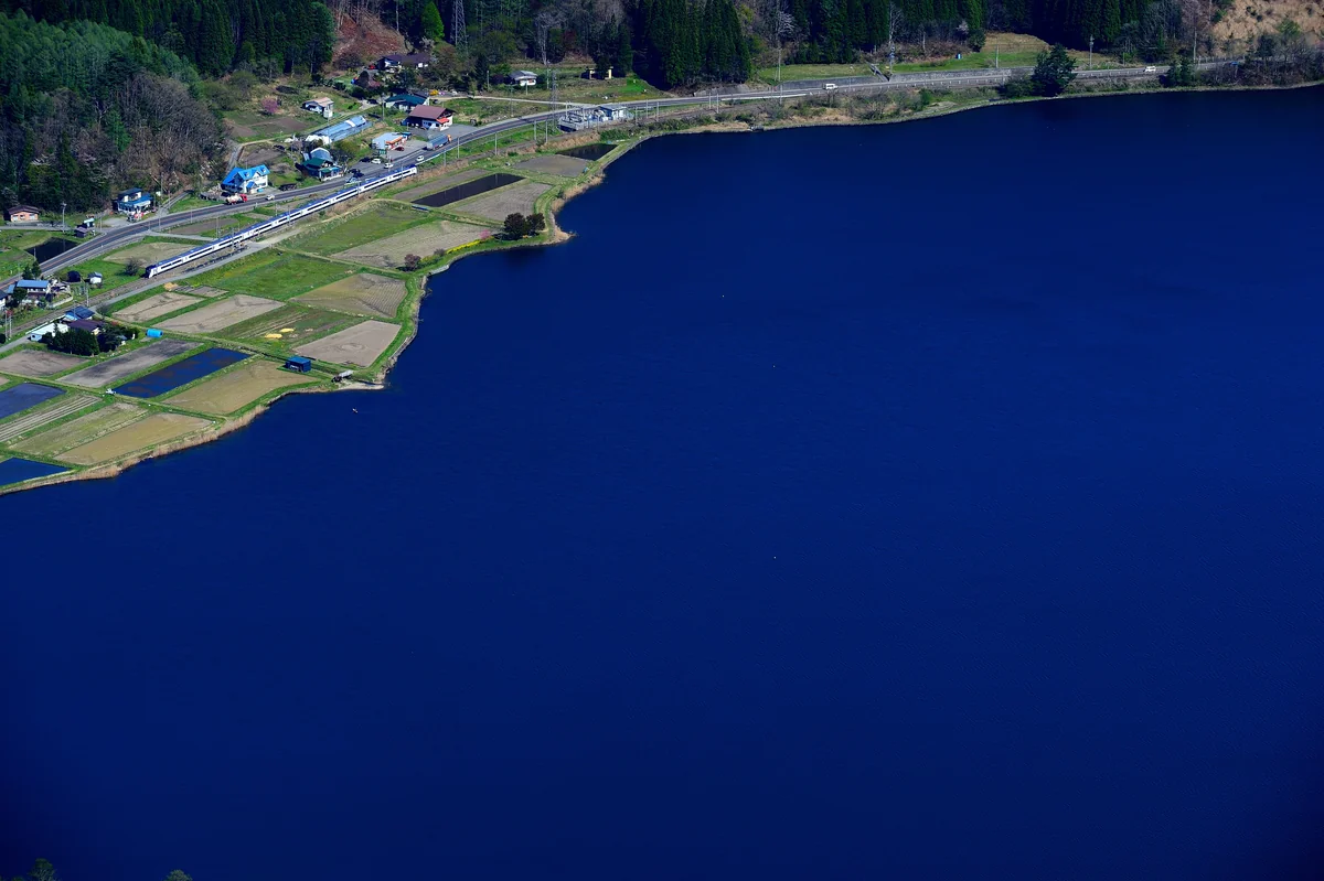 投稿写真：青い湖