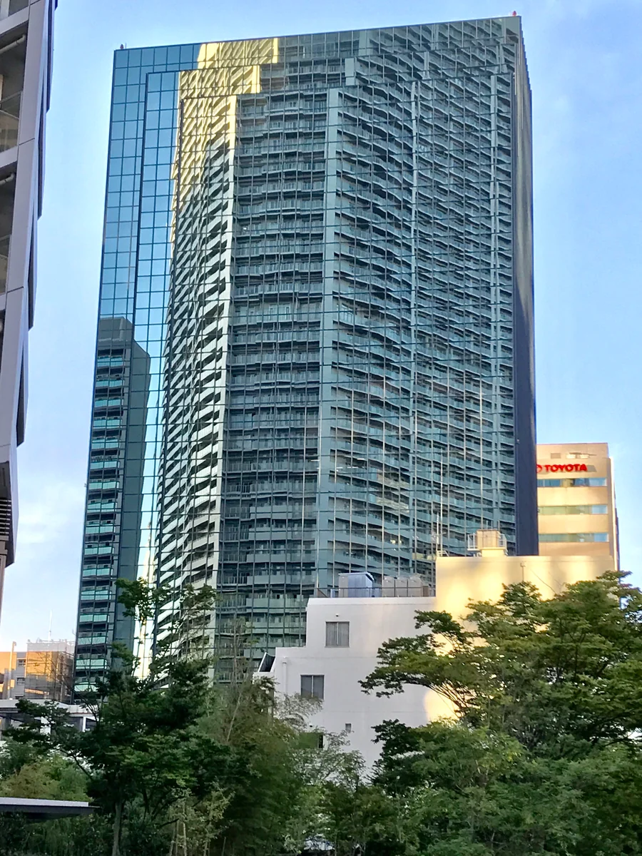 投稿写真：偽装された高層ビル