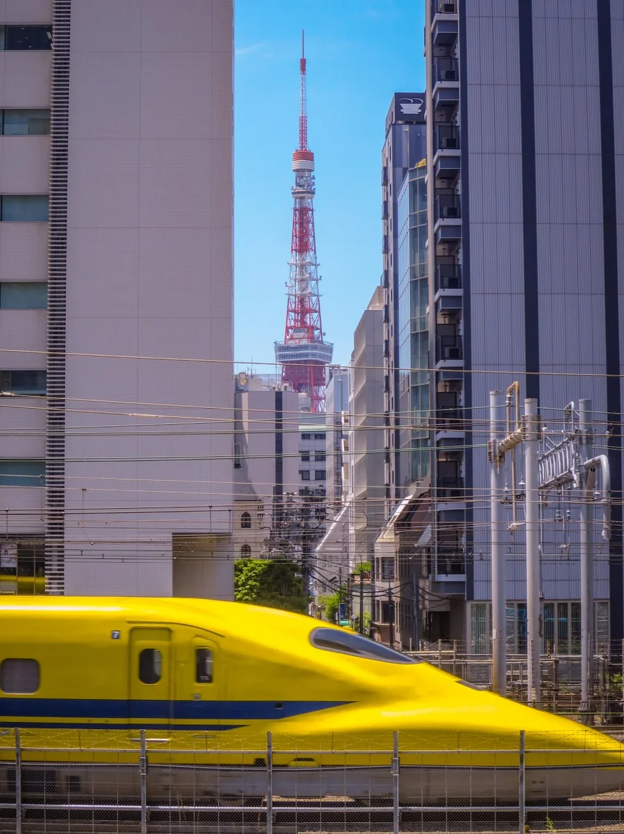 投稿写真：東京タワーとドクターイエロー