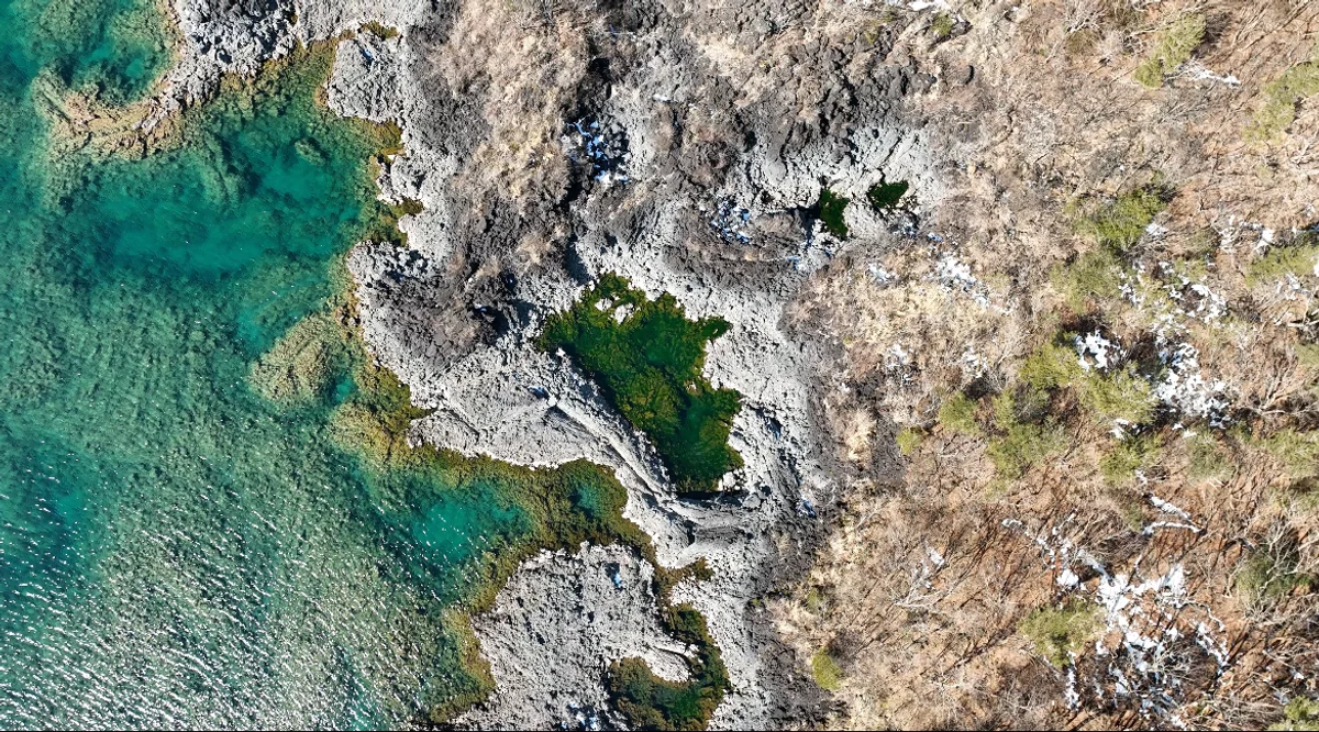 投稿写真：本栖湖上空から