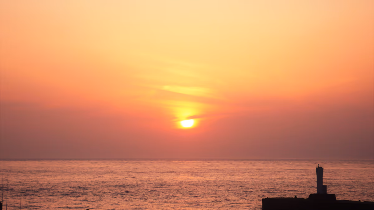 投稿写真：静かな春の夕陽