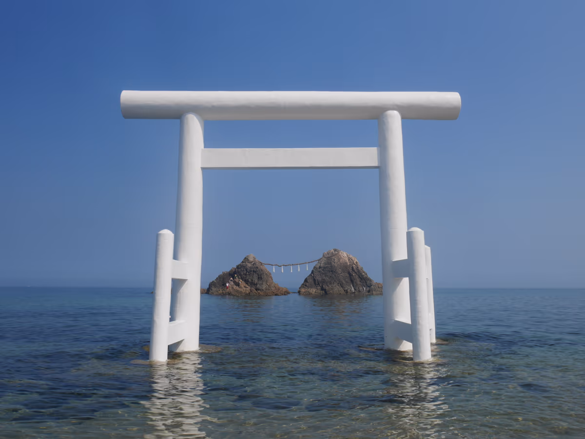 投稿写真：066桜井二見ヶ浦の大鳥居と夫婦岩（福岡）
