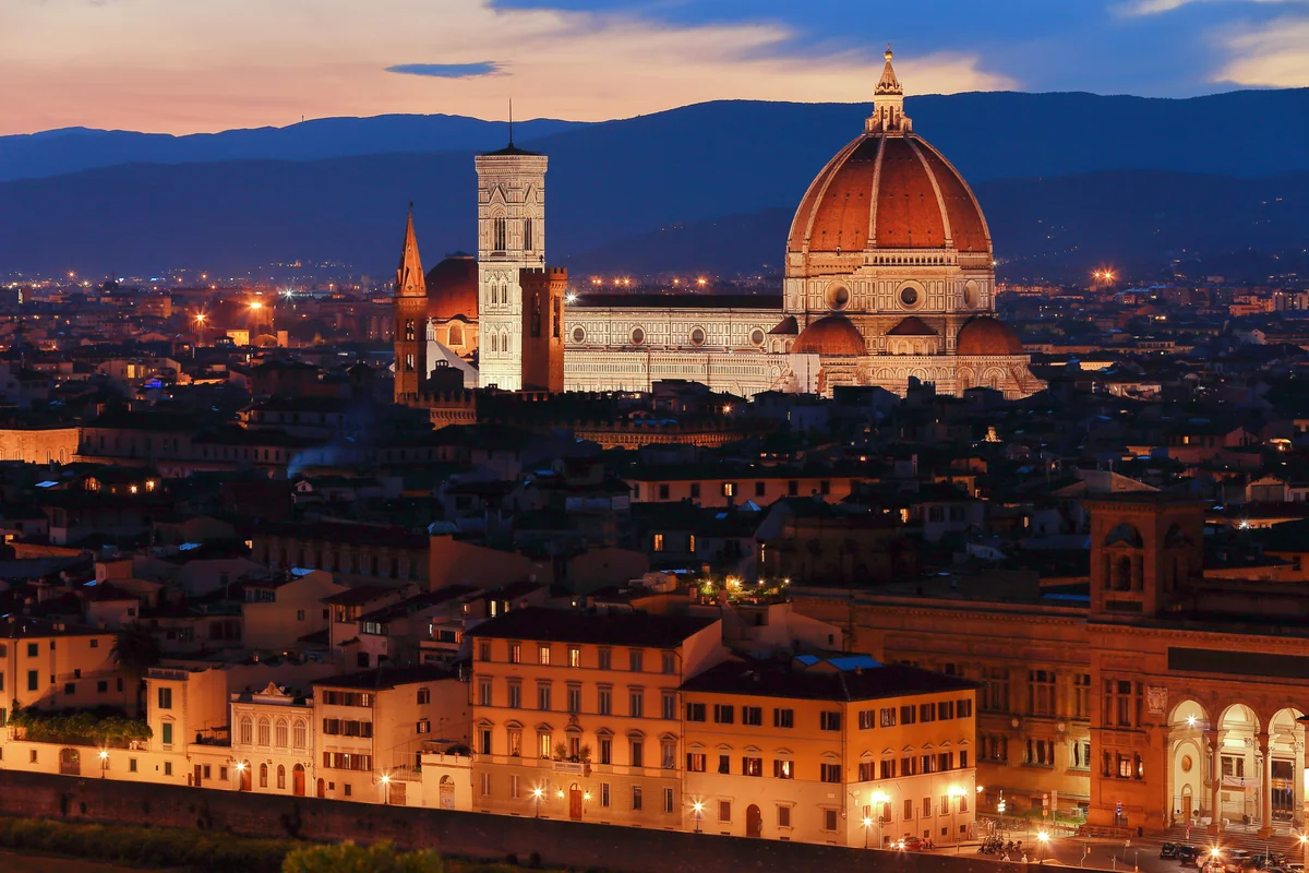 投稿写真：夕暮れのサンタ・マリア・デル・フィオーレ大聖堂