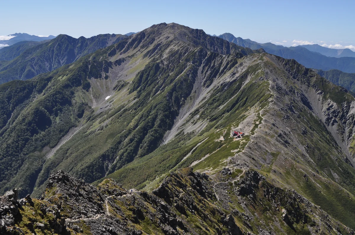 投稿写真：北岳から見る間ノ岳