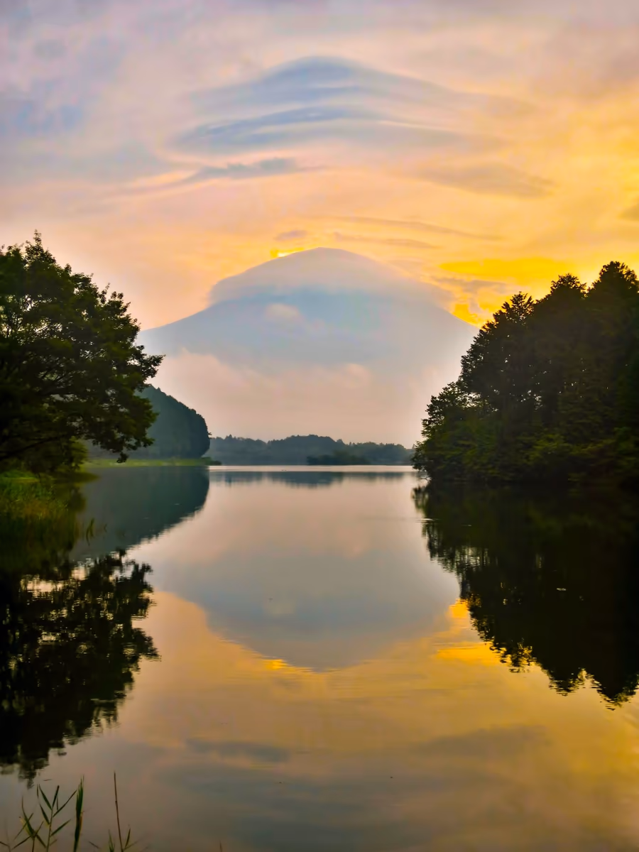 投稿写真：ダブル多重笠雲富士