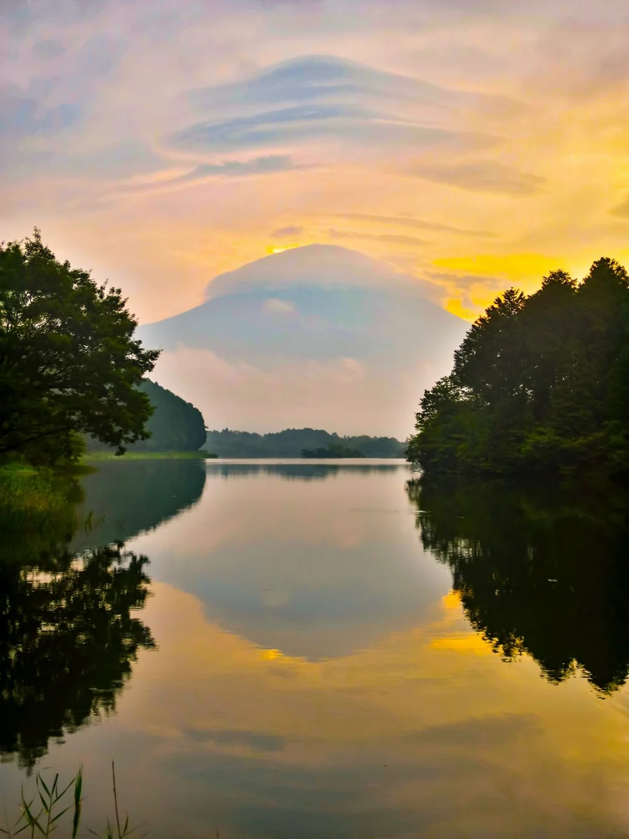 投稿写真：ダブル多重笠雲富士