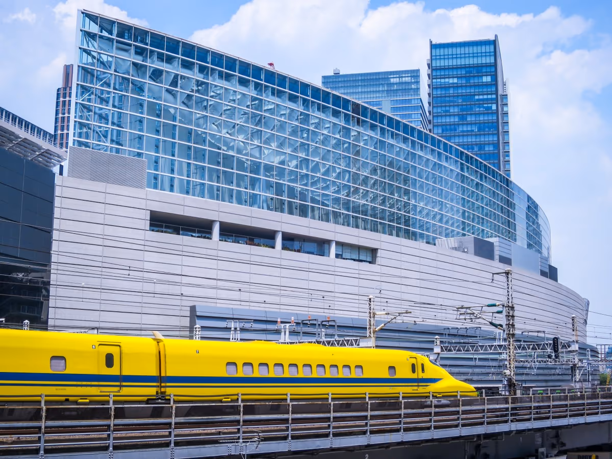 投稿写真：東京駅に向かう回送ドクターイエロー