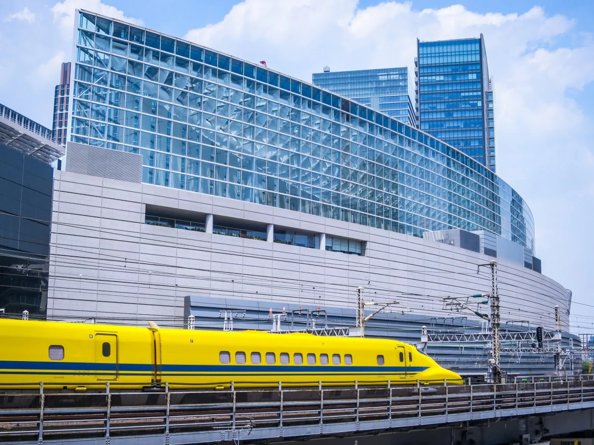 投稿写真：東京駅に向かう回送ドクターイエロー