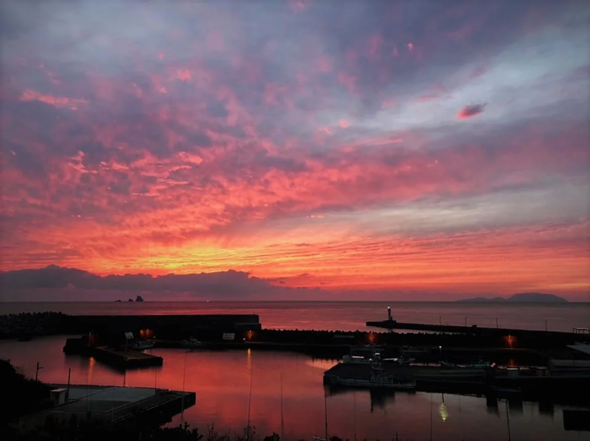 投稿写真：瞬間に染まる残照