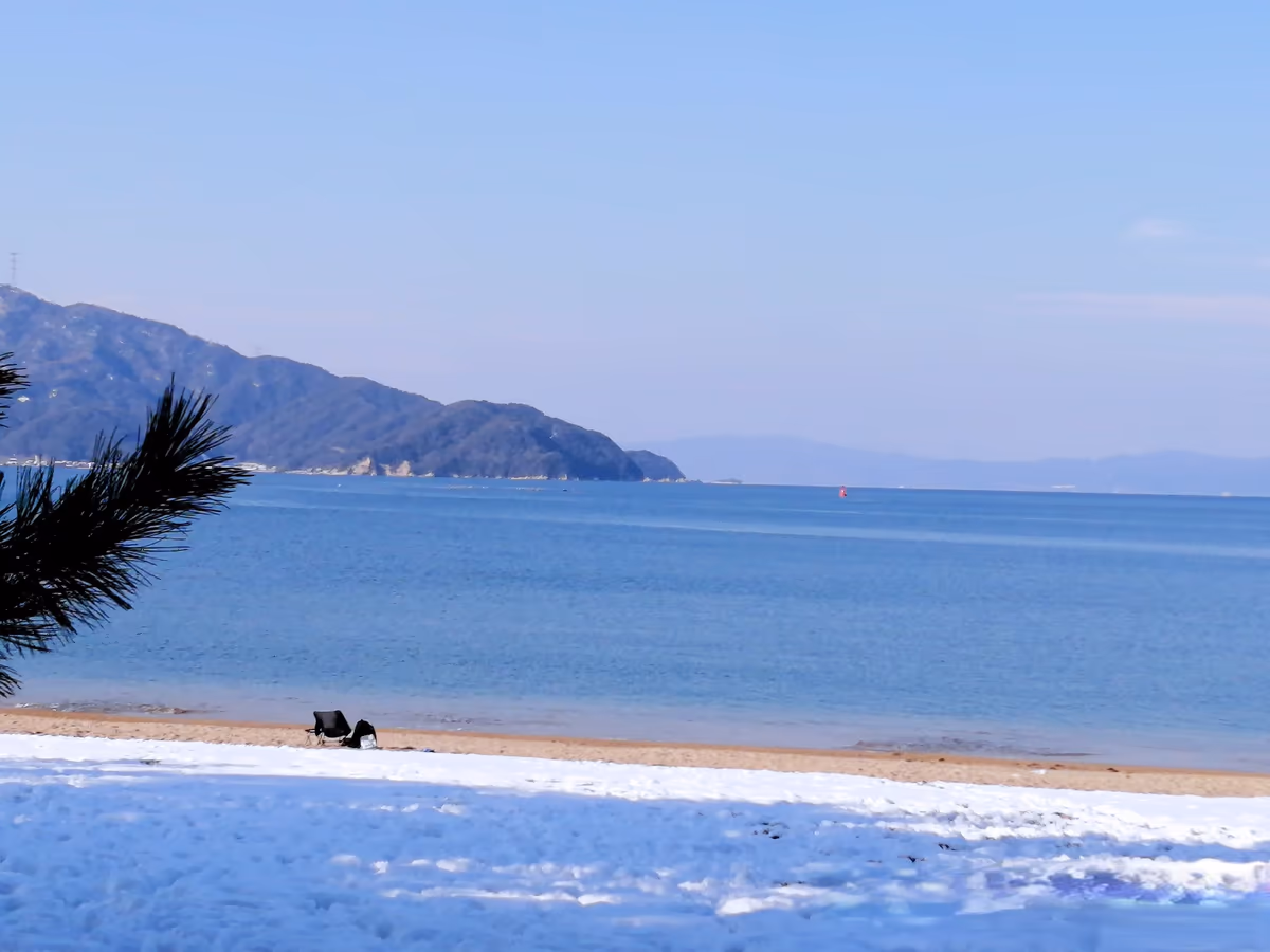 投稿写真：冬の晴れ間in気比海岸
