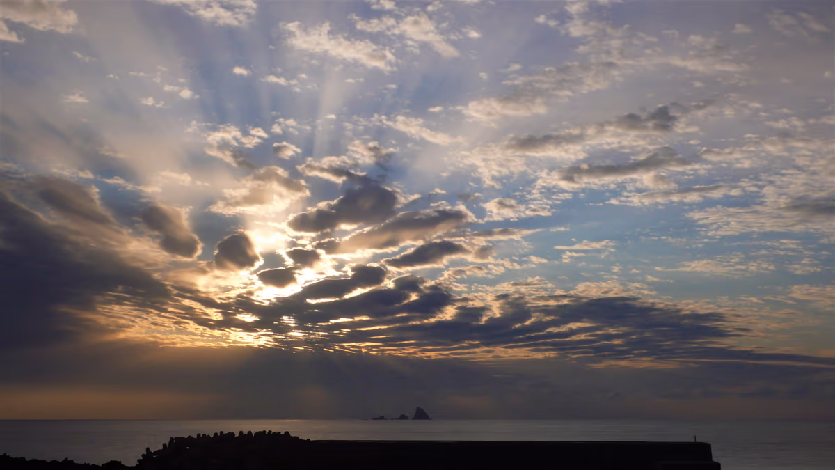投稿写真：三本岳と夕陽