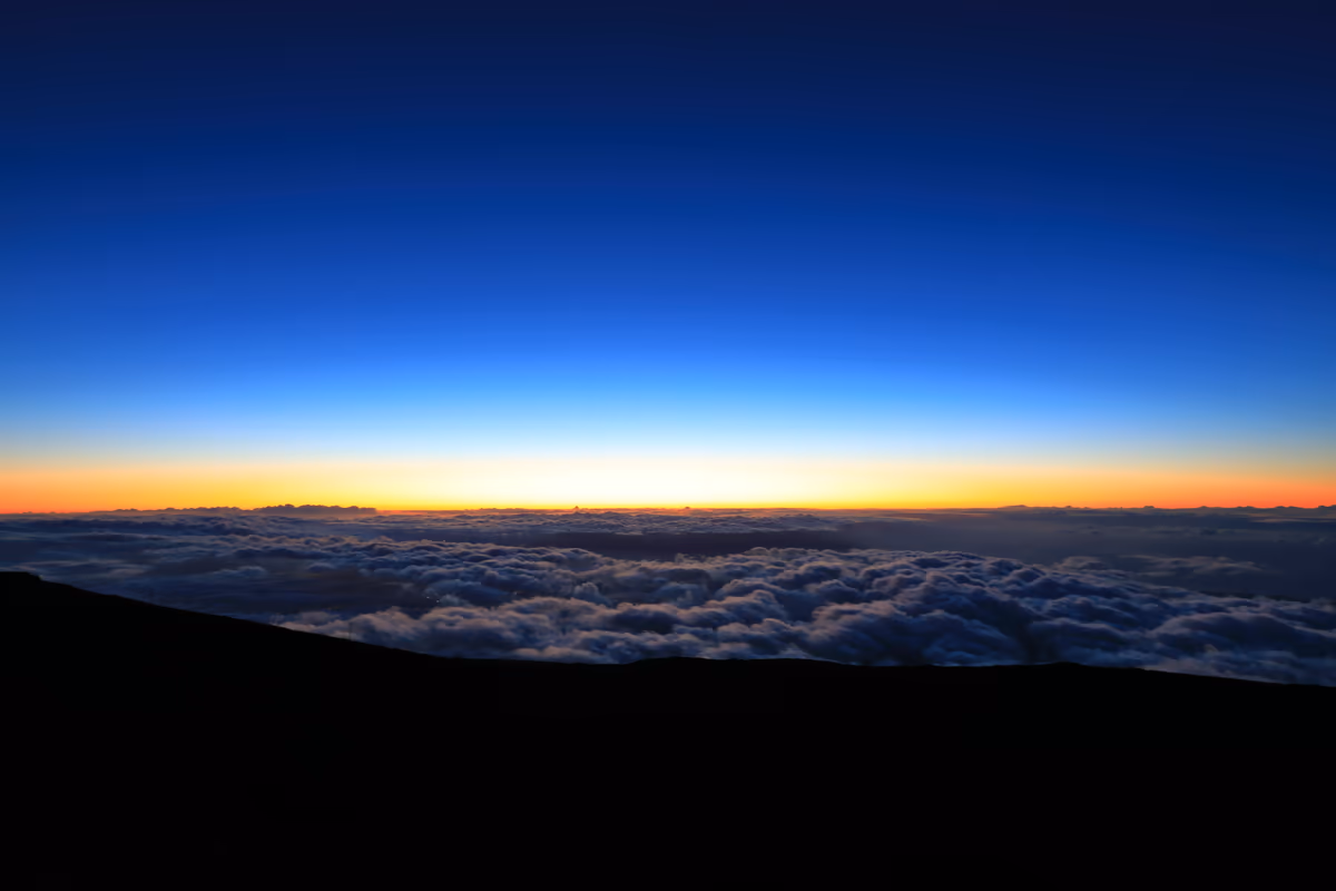 投稿写真：マウイ島、ハレアカラから見た美しい夕景