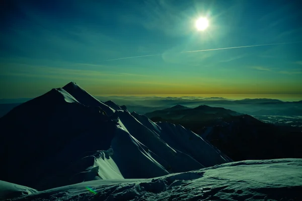 投稿：「大山より剣が峰を望む」