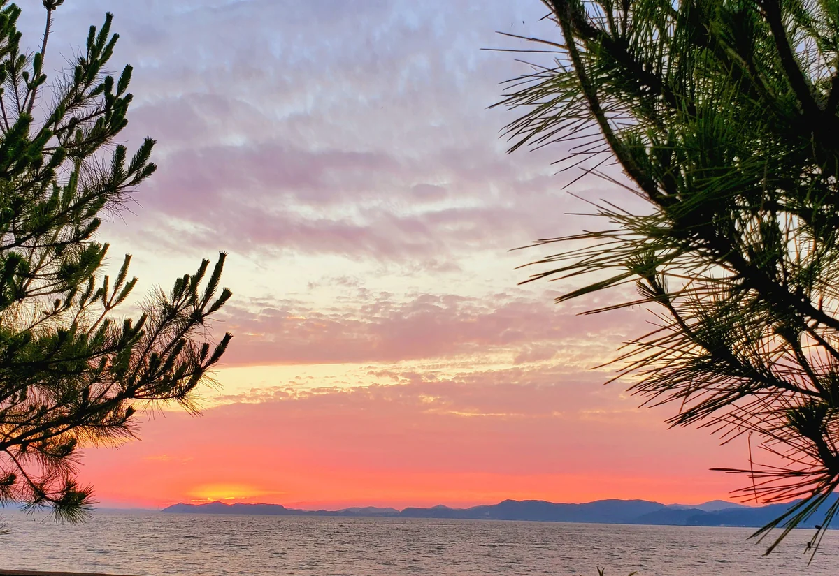 投稿写真：日の入り19時32分