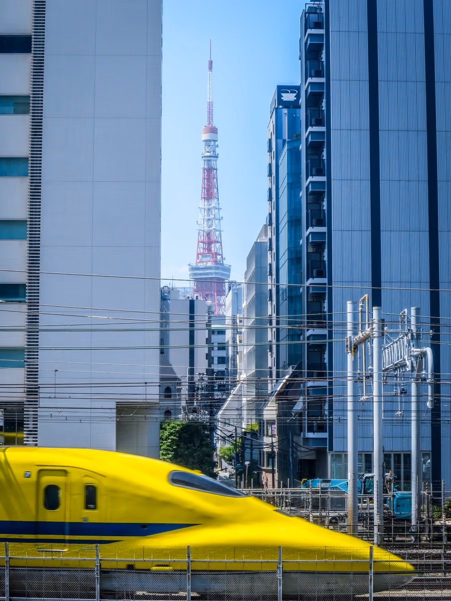投稿写真：東京タワーとドクターイエロー