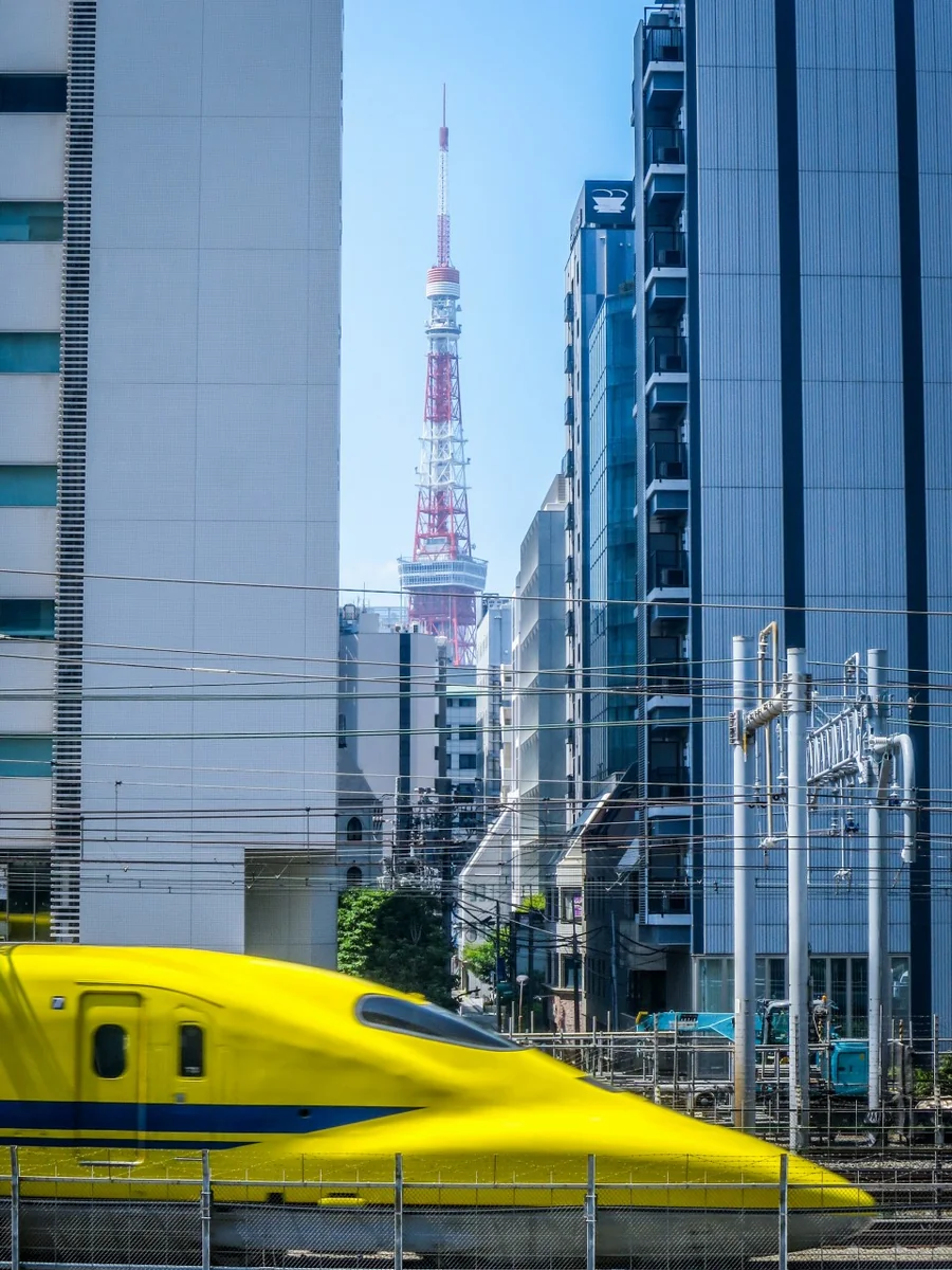投稿写真：東京タワーとドクターイエロー