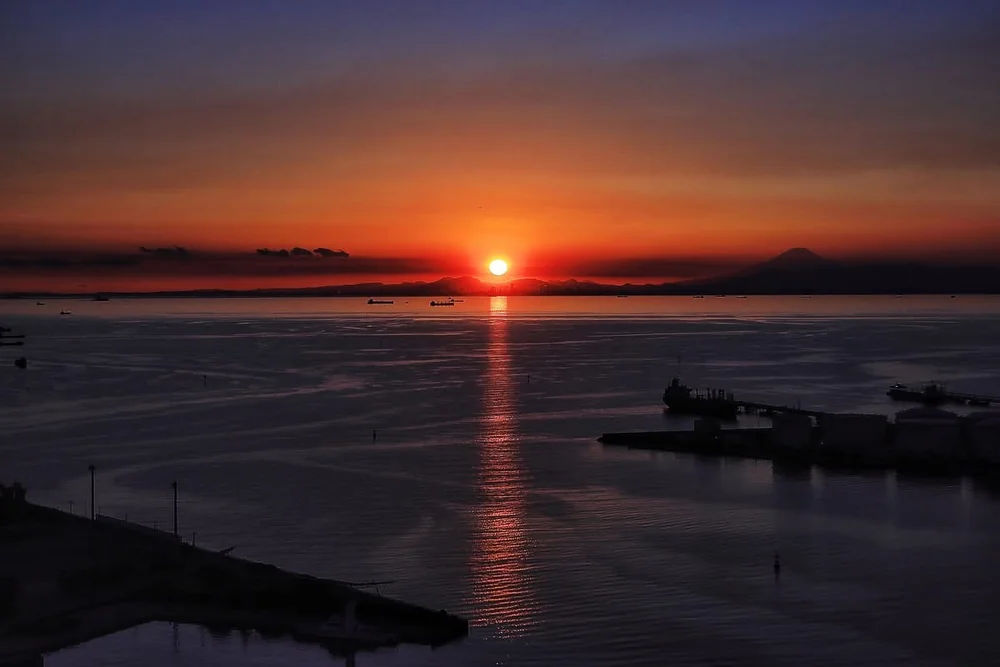 投稿写真：東京湾を跨ぐ光の道
