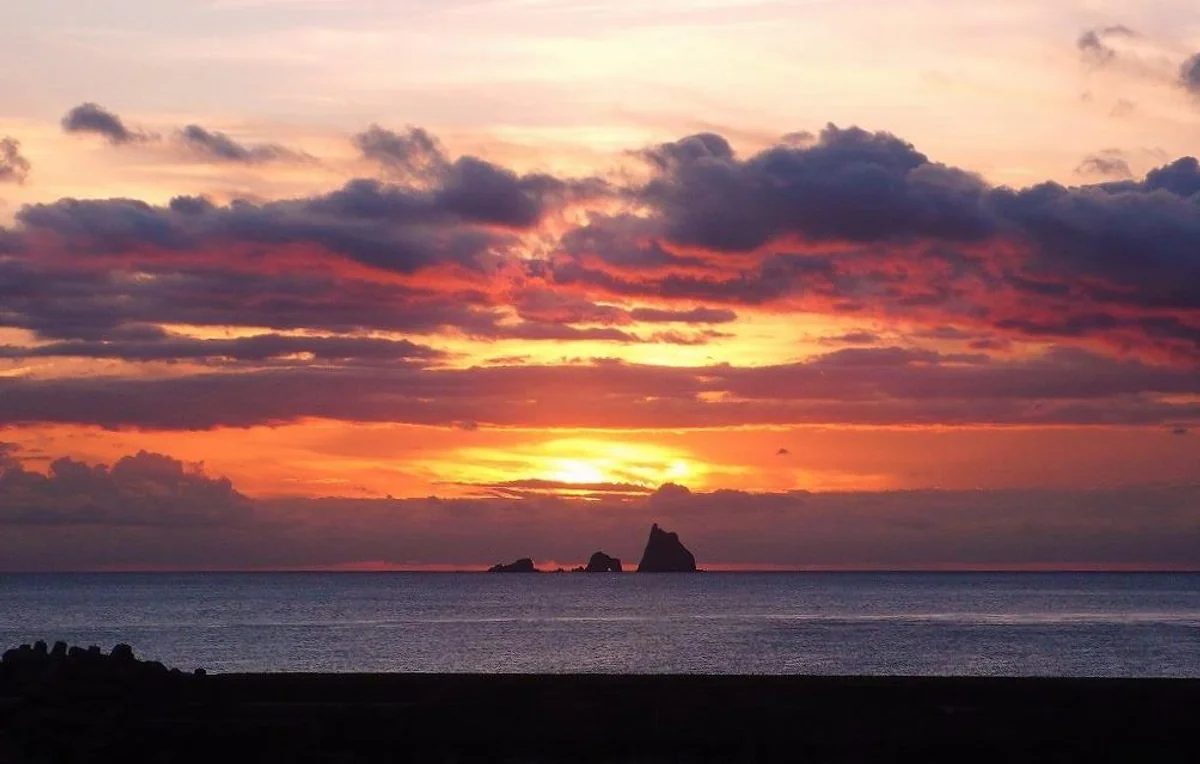 投稿写真：三本岳と夕陽