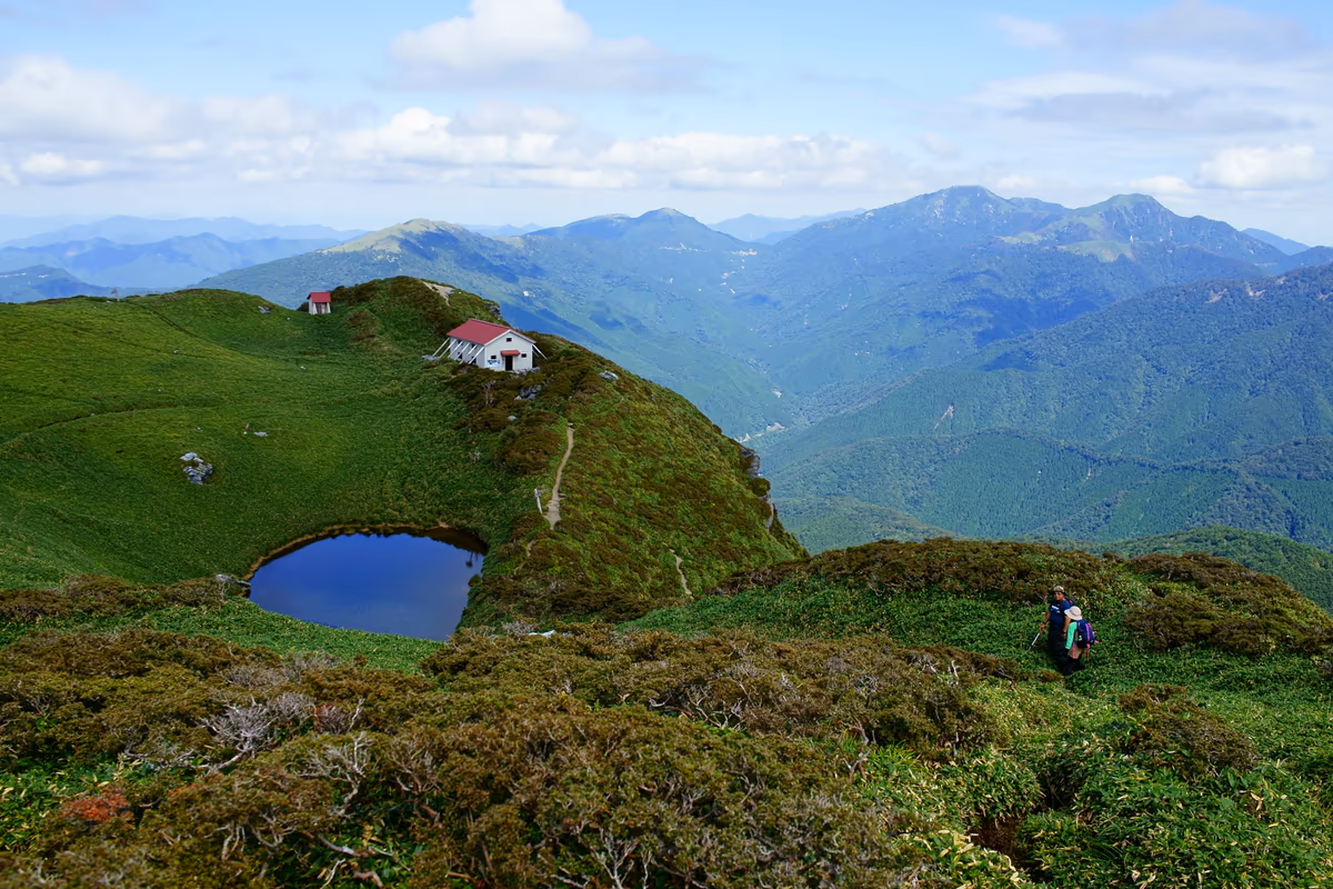 投稿写真：「三嶺の山小屋」