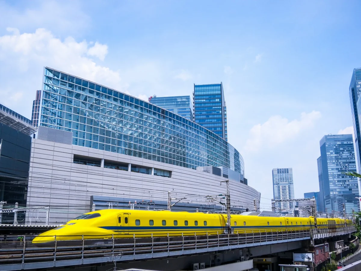 投稿写真：新大阪駅に向かう下りドクターイエロー