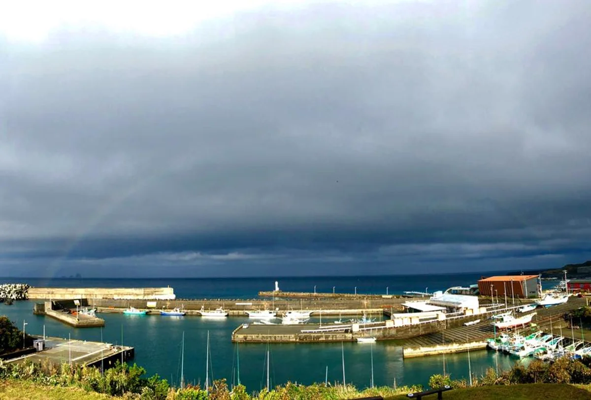 投稿写真：うっすらと虹