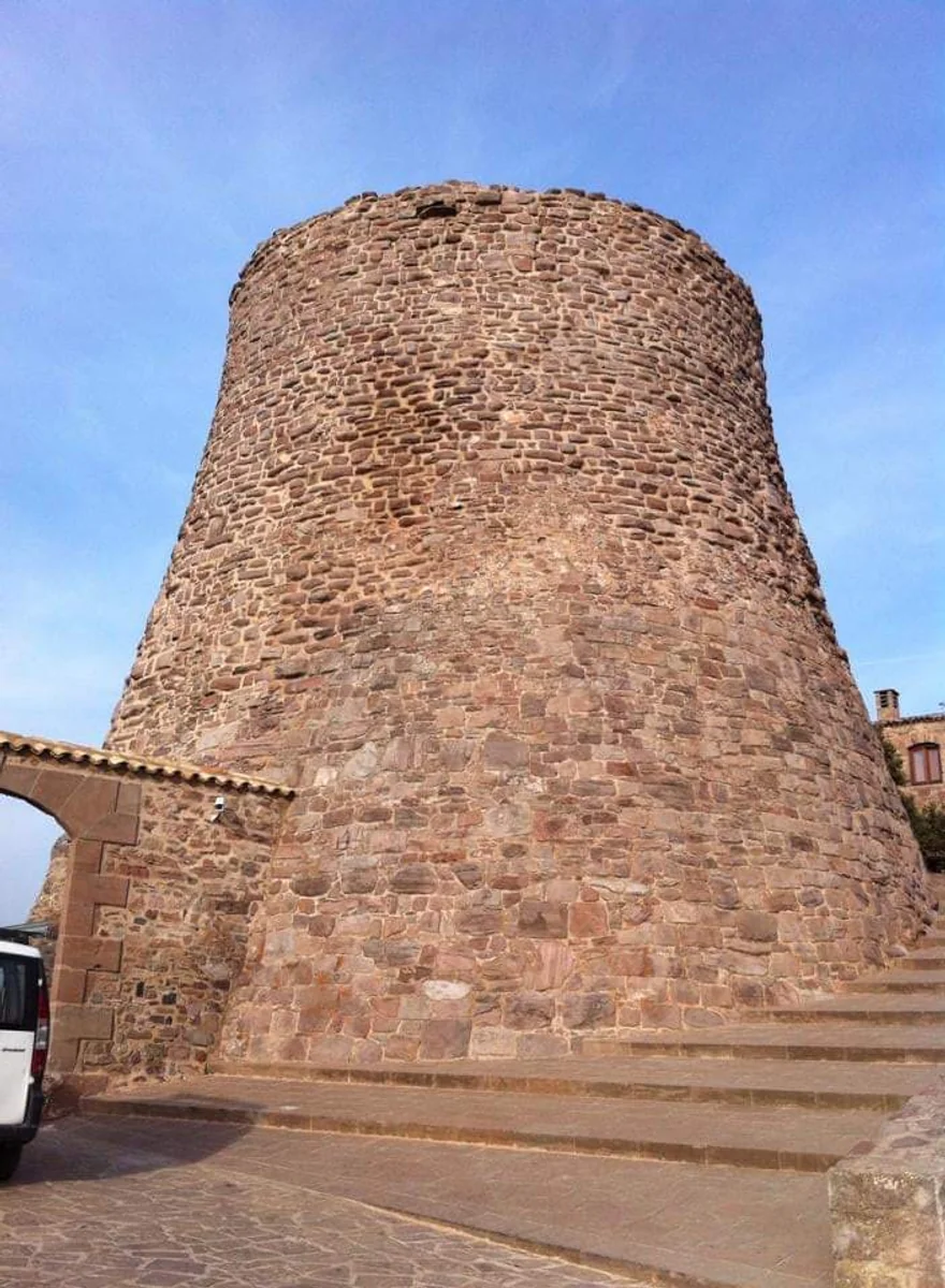 投稿写真：パラドール・デ・カルドナの塔