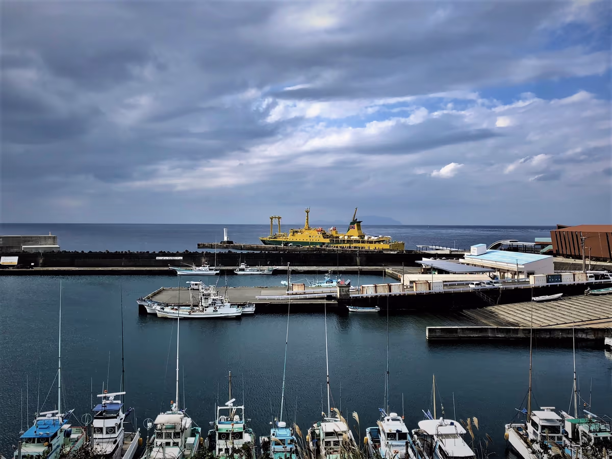 投稿写真：橘丸と阿古漁港