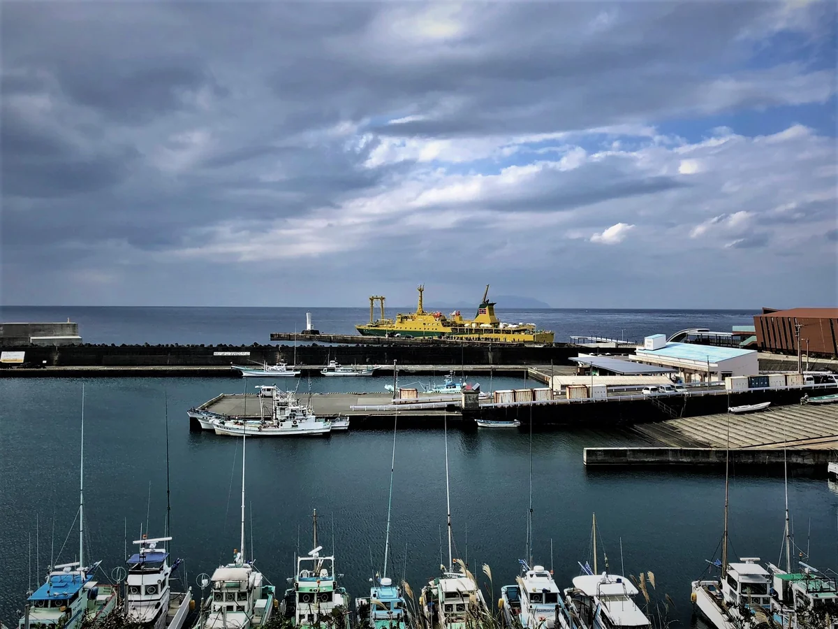 投稿写真：橘丸と阿古漁港