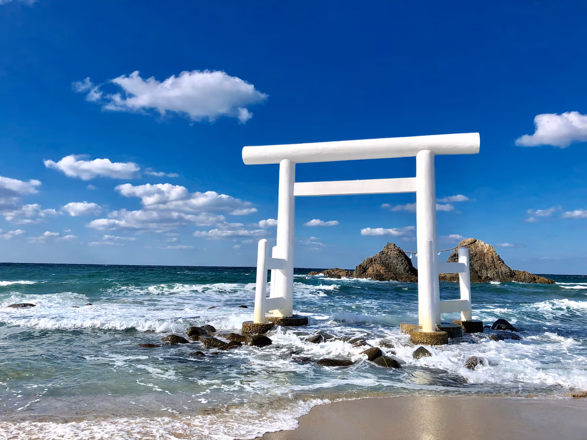 投稿写真：海の中の白鳥居