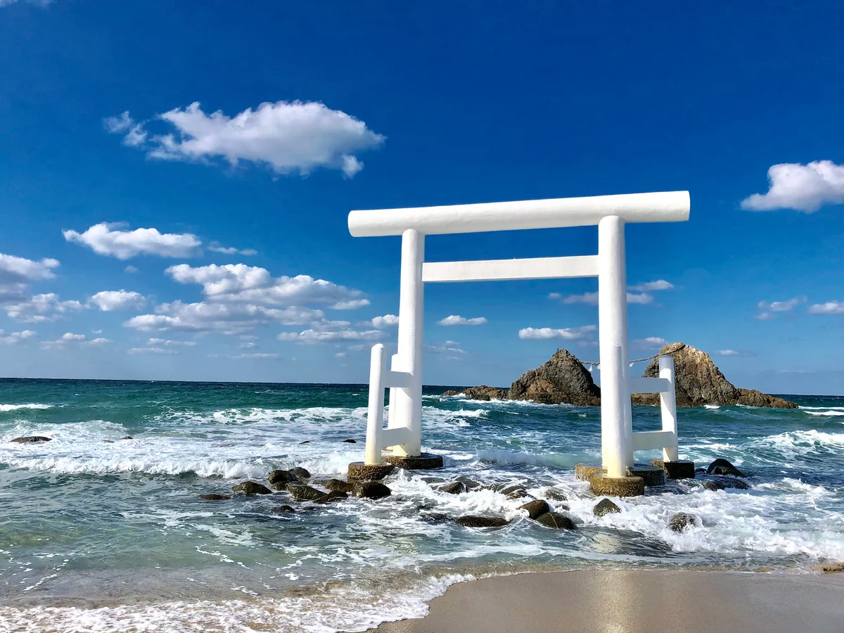 投稿写真：海の中の白鳥居