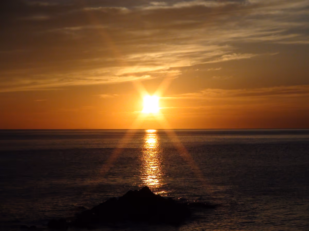 投稿写真：日本海に沈む夕日