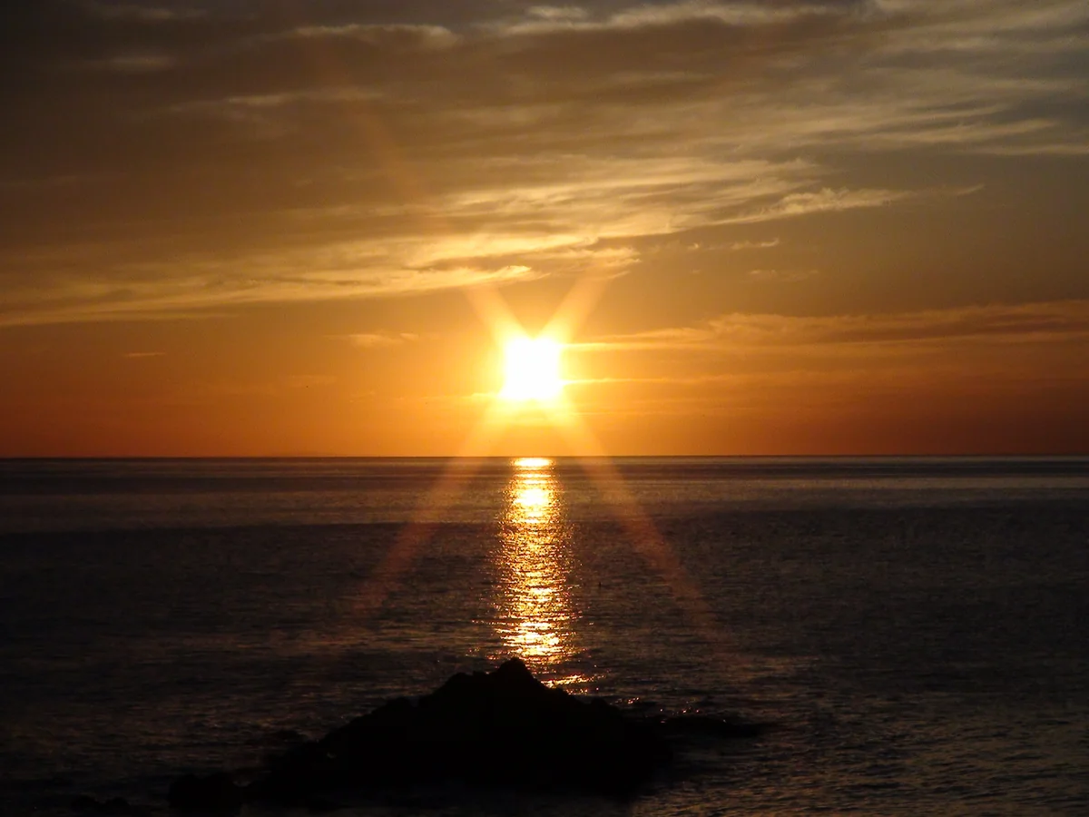 投稿写真：日本海に沈む夕日