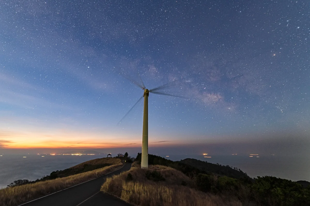投稿写真：朝焼けと星の架け橋