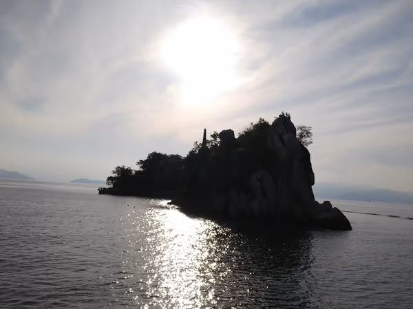 投稿：琵琶湖の軍艦島
