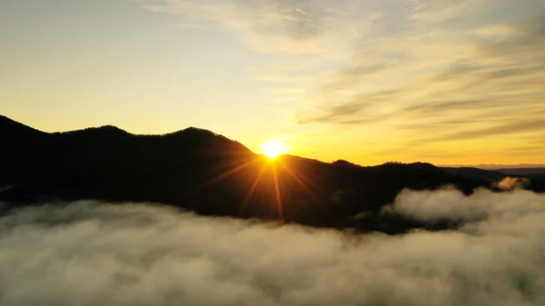 投稿：糠平の日の出