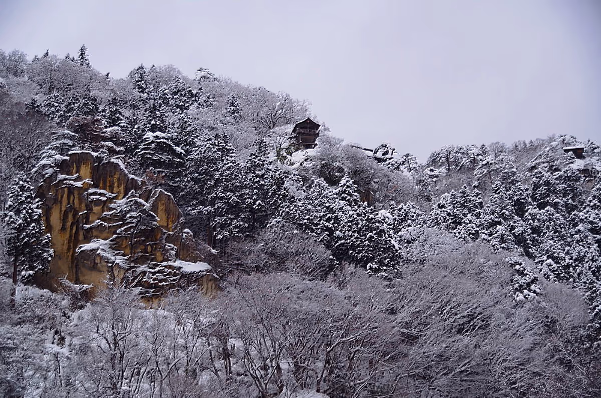 投稿写真：雪の山寺