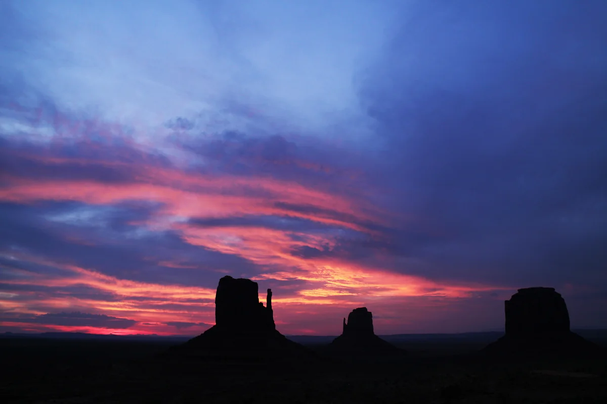 投稿写真：モニュメントバレーの朝焼け