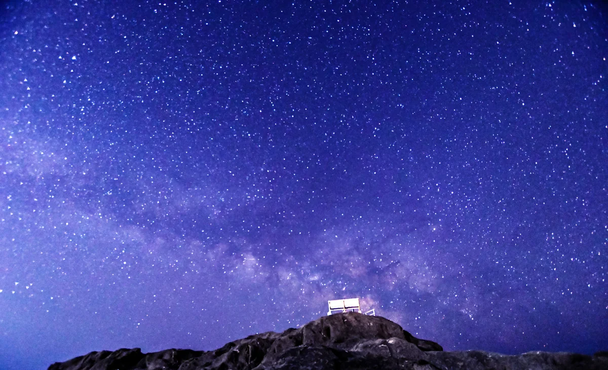 投稿写真：天空のベンチ