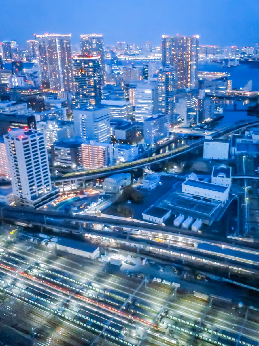 投稿写真：ドクターイエロー俯瞰と夜景