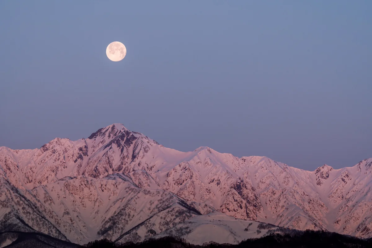 投稿写真：五竜岳に灯り一つ