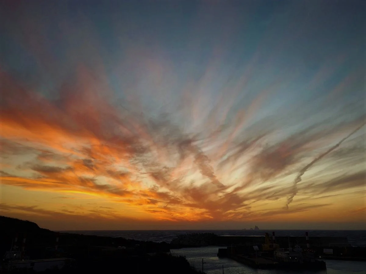 投稿写真：落書きしたような空