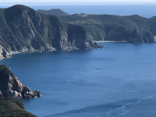 投稿：五島列島福江島の大瀬崎灯台展望台より
