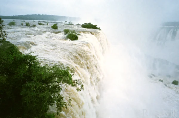 投稿：イグアスの滝