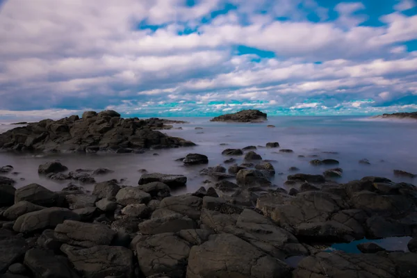 投稿：黄金岬の静かなる波濤