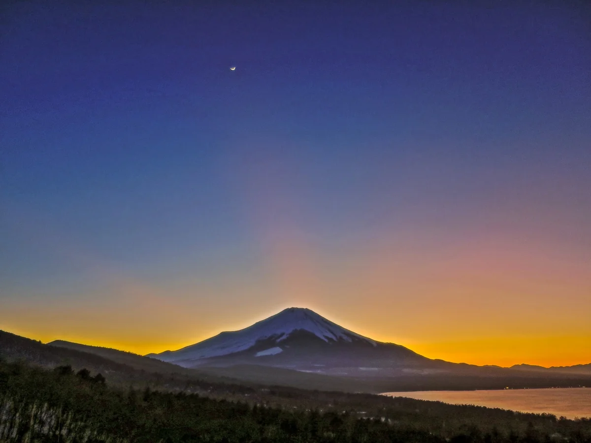 投稿写真：薄明光線と富士山